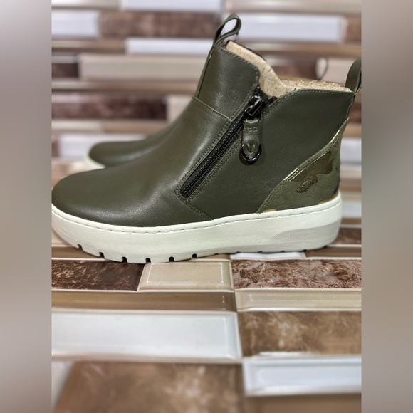 NWB VIONIC WOMENS
BRINKELY BOOTIE SZ 5 - Picture 13 of 14